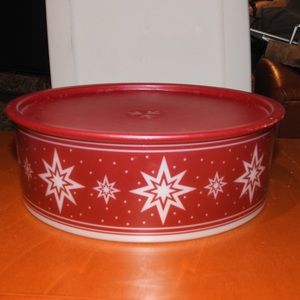 Tupperware one touch snack container